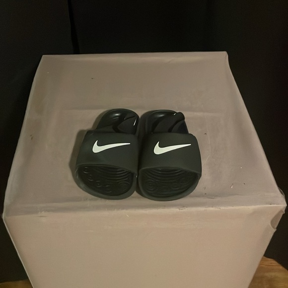 Nike slides kids size 7C - Picture 2 of 7